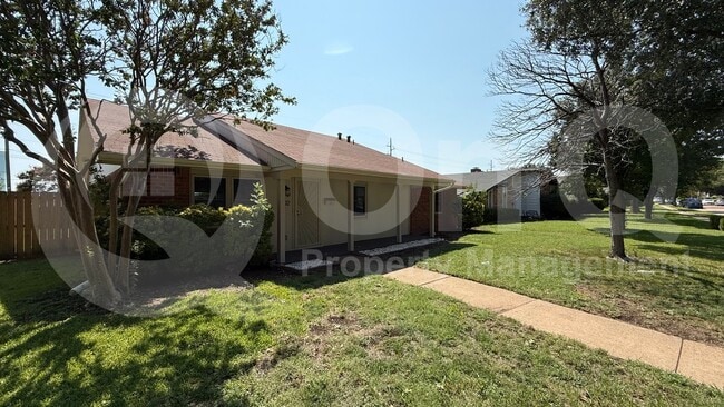 property at 3302 High Plateau Dr