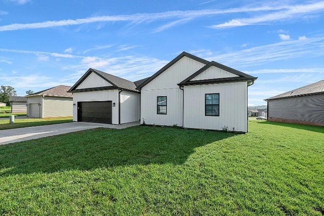 3042 Gunsmoke Trail Way in Bowling Green, KY - Building Photo - Building Photo