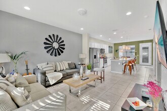 5120 Caspian St in St. Cloud, FL - Building Photo - Building Photo