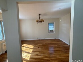 244-47 136th Rd-Unit -1st Fl in Queens, NY - Building Photo - Building Photo