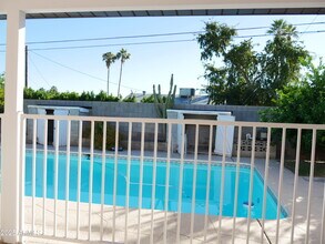 1719 N Circle Dr in Tempe, AZ - Foto de edificio - Building Photo