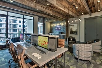 Windsor Fitzhugh in Dallas, TX - Foto de edificio - Building Photo