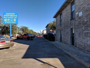 Century Apartments in Houston, TX - Building Photo - Other