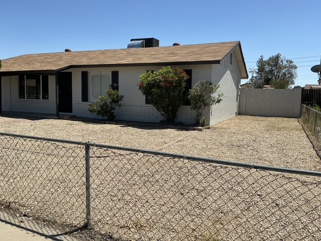 property at 7723 W Reade Ave