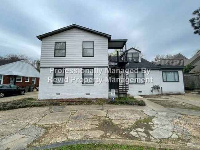 property at 3523 Barwood Cir