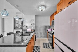 4100 Salzedo St, Unit 519 in Coral Gables, FL - Foto de edificio - Building Photo