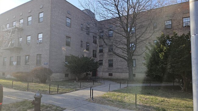 144-17-144-79 79th Ave