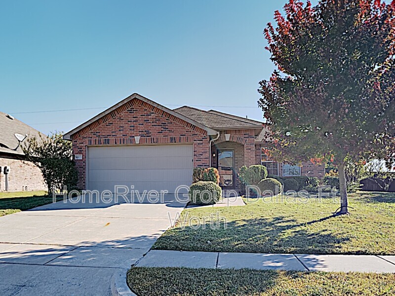 300 Laurel Ln in Rockwall, TX - Building Photo