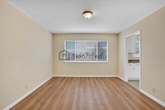 1964 86th Ave, Unit Apt 2 in Oakland, CA - Foto de edificio - Building Photo