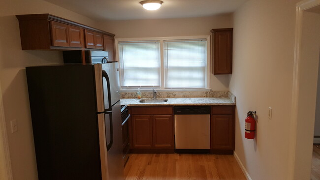 17 Old Allamuchy Rd, Unit 2