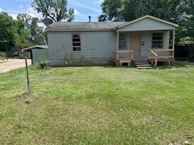 5074 Sumrall Dr in Baton Rouge, LA - Building Photo