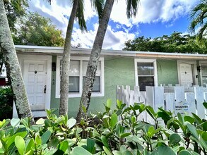 7168 Southgate Blvd in Tamarac, FL - Building Photo - Building Photo