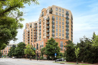 Shirlington Village Condominiums in Arlington, VA - Building Photo - Building Photo