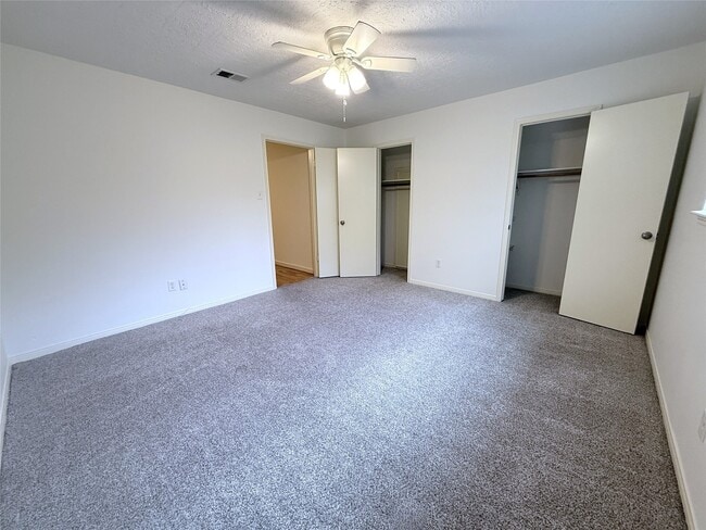 property at 6902 Sandy Knolls Dr