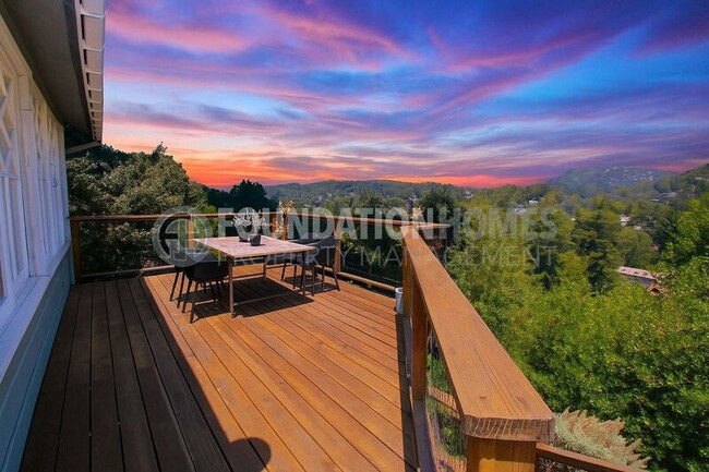 property at 47 Woodside Ln