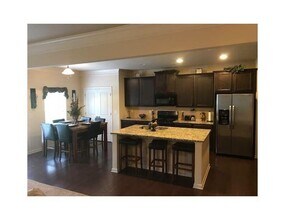 314 Reynoldston Way in Suwanee, GA - Building Photo - Building Photo
