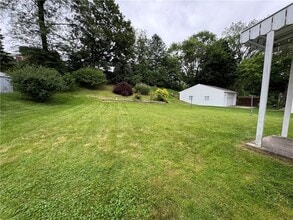 111 Treeview Dr in Moon Township, PA - Building Photo - Building Photo