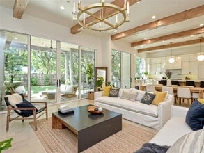 304 Westwood Terrace in Austin, TX - Foto de edificio - Building Photo