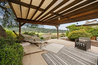 1920 Tiara Dr in Ojai, CA - Building Photo - Building Photo
