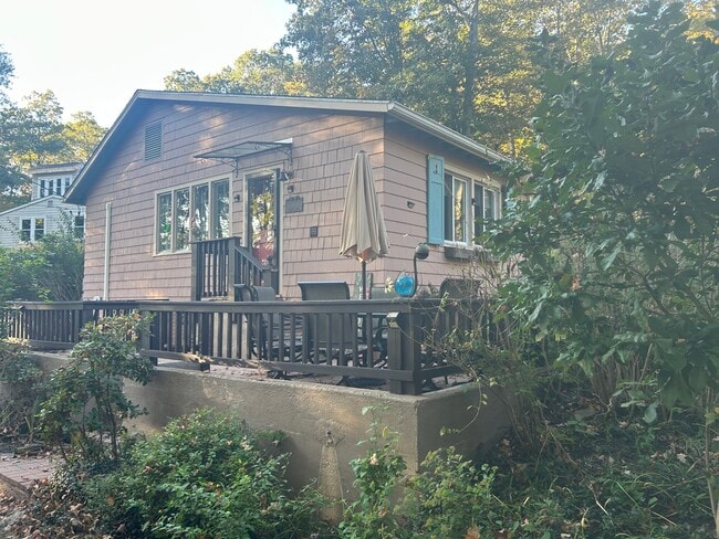 38 Spring Rd in Coventry, CT - Building Photo - Building Photo