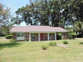 1020 Sagebrush Trail in Pensacola, FL - Building Photo