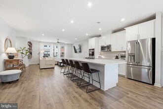 44617 Wolfhound Sq in Ashburn, VA - Building Photo - Building Photo