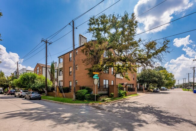 2905 Swisher St in Austin, TX - Building Photo - Building Photo