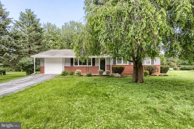 426 Linden St in Mechanicsburg, PA - Building Photo - Building Photo