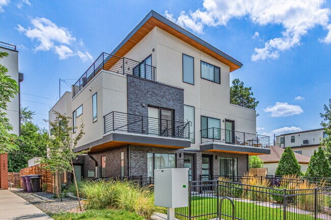 1332 Perry St in Denver, CO - Building Photo - Building Photo