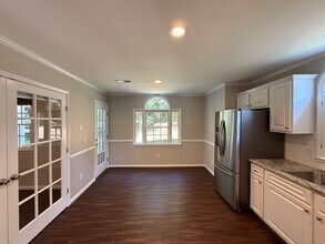 815 Meadowstone Dr in Winston-Salem, NC - Building Photo - Building Photo