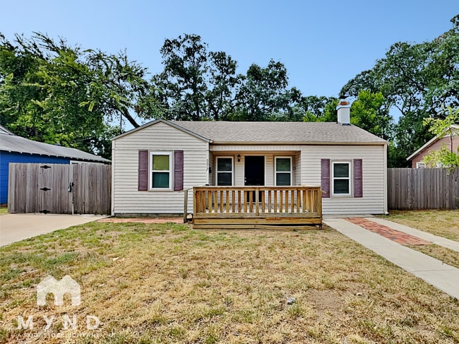 property at 5517 Thomas Ln