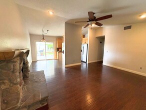 8385 Main St in Rancho Cucamonga, CA - Foto de edificio - Building Photo