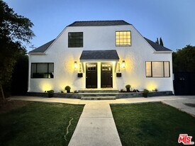 540 Huntley Dr in West Hollywood, CA - Building Photo