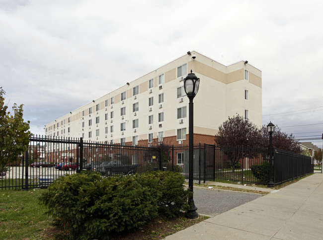 Gladys B. Jacobs Manor in Philadelphia, PA - Building Photo - Building Photo