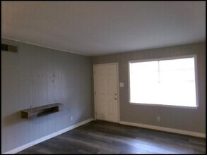 7018 Fairfield Dr in Little Rock, AR - Building Photo - Building Photo