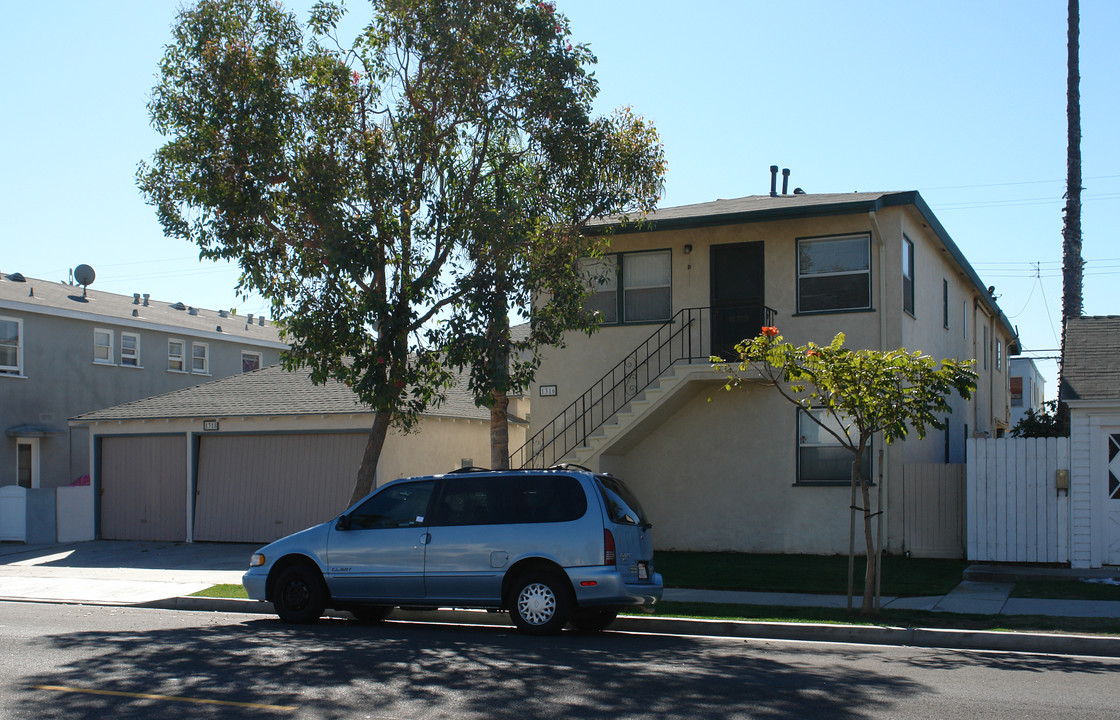 1316-1318 Ocean Ave in Seal Beach, CA - Building Photo