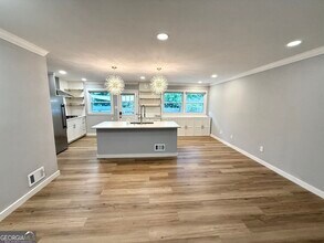 1872 Canmont Dr NE in Atlanta, GA - Building Photo - Building Photo