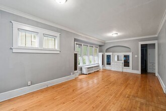 2925 N Murray Ave in Milwaukee, WI - Building Photo - Building Photo