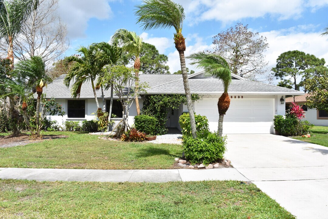 13492 Exotica Ln in Wellington, FL - Building Photo