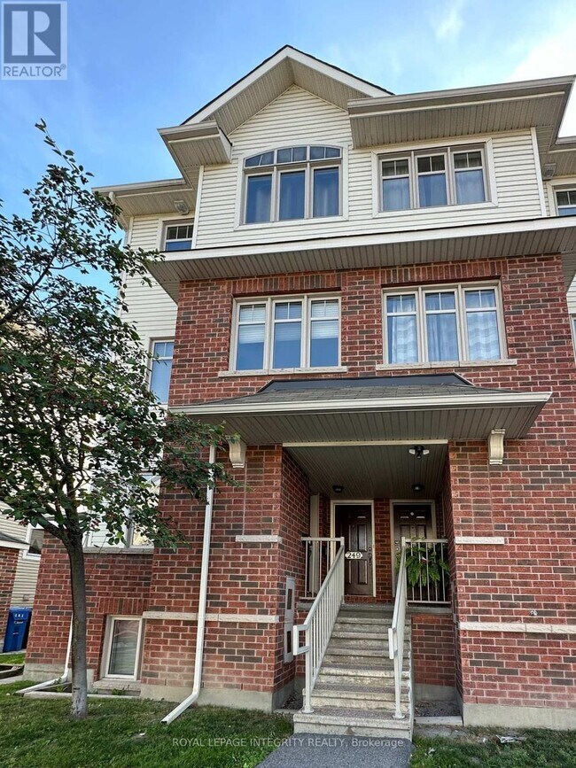 251 Keltie Private in Ottawa, ON - Building Photo - Building Photo