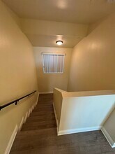 214 E 101st St in Los Angeles, CA - Building Photo - Building Photo