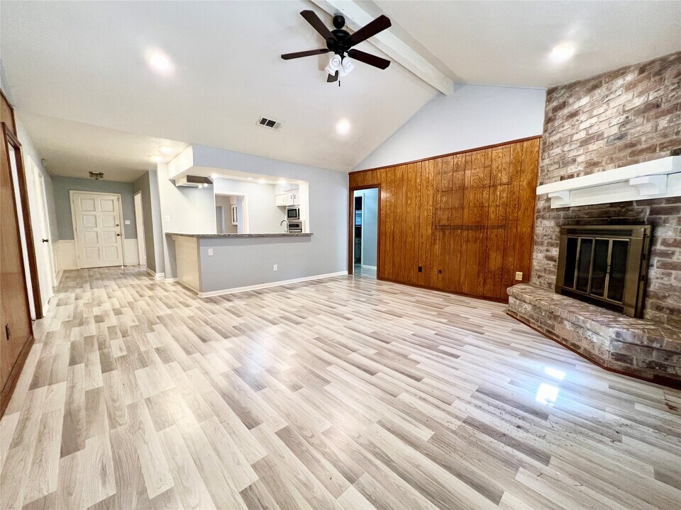 422 Gamewood Dr in Spring, TX - Building Photo