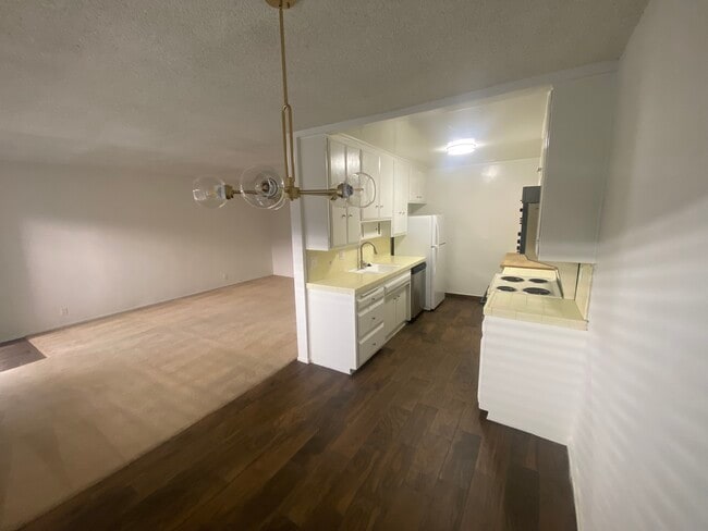 519 N Hayworth Ave in Los Angeles, CA - Foto de edificio - Building Photo