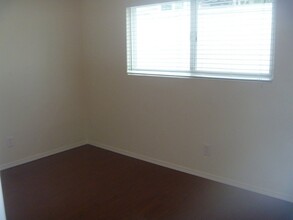 808 Garnet St, Unit B in Redondo Beach, CA - Foto de edificio - Building Photo