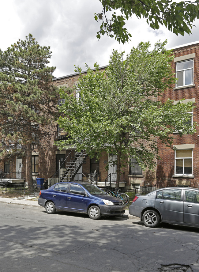 725-735 3e in Montréal, QC - Building Photo - Primary Photo