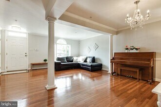 1207 Pear Blossum Ct in Catonsville, MD - Building Photo - Building Photo