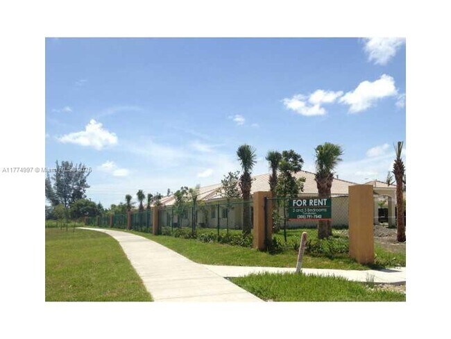 13228 Old Biscayne Dr in Homestead, FL - Building Photo - Building Photo