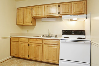 Ashley Trace Apartments in Norfolk, VA - Building Photo - Interior Photo