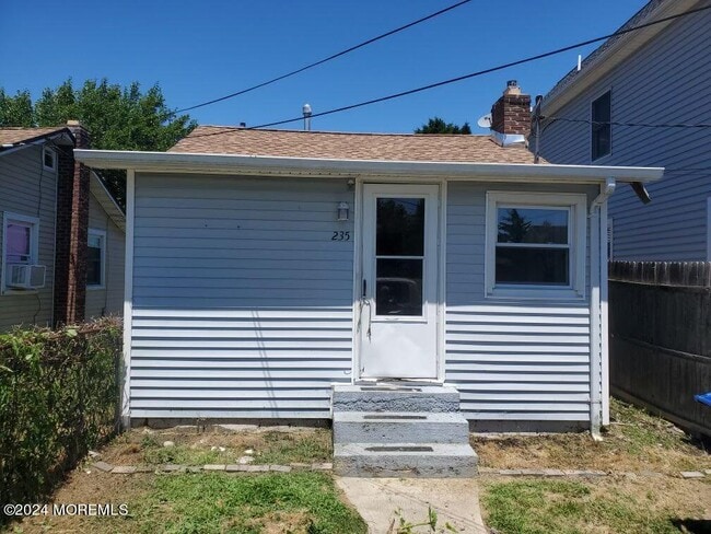 235 Bay Ave in Leonardo, NJ - Building Photo - Building Photo
