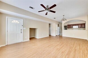 2809 E 22nd St in Austin, TX - Building Photo